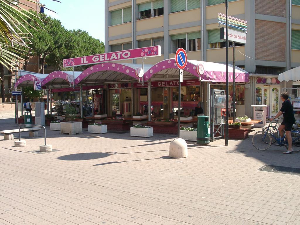 Residenza Holiday Llido Degli Estensi Εξωτερικό φωτογραφία